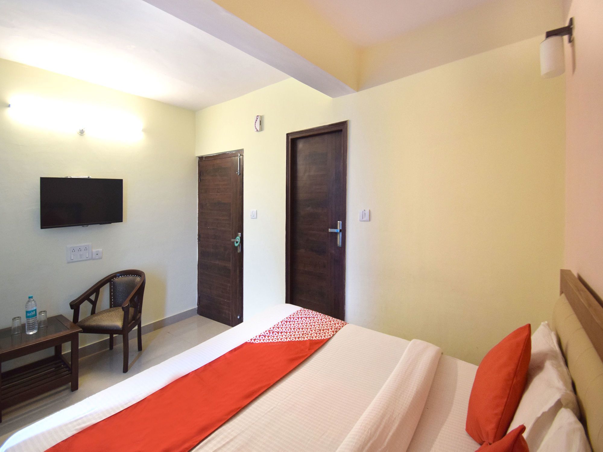 Oyo 8439 Hotel Howard Shimla Bagian luar foto