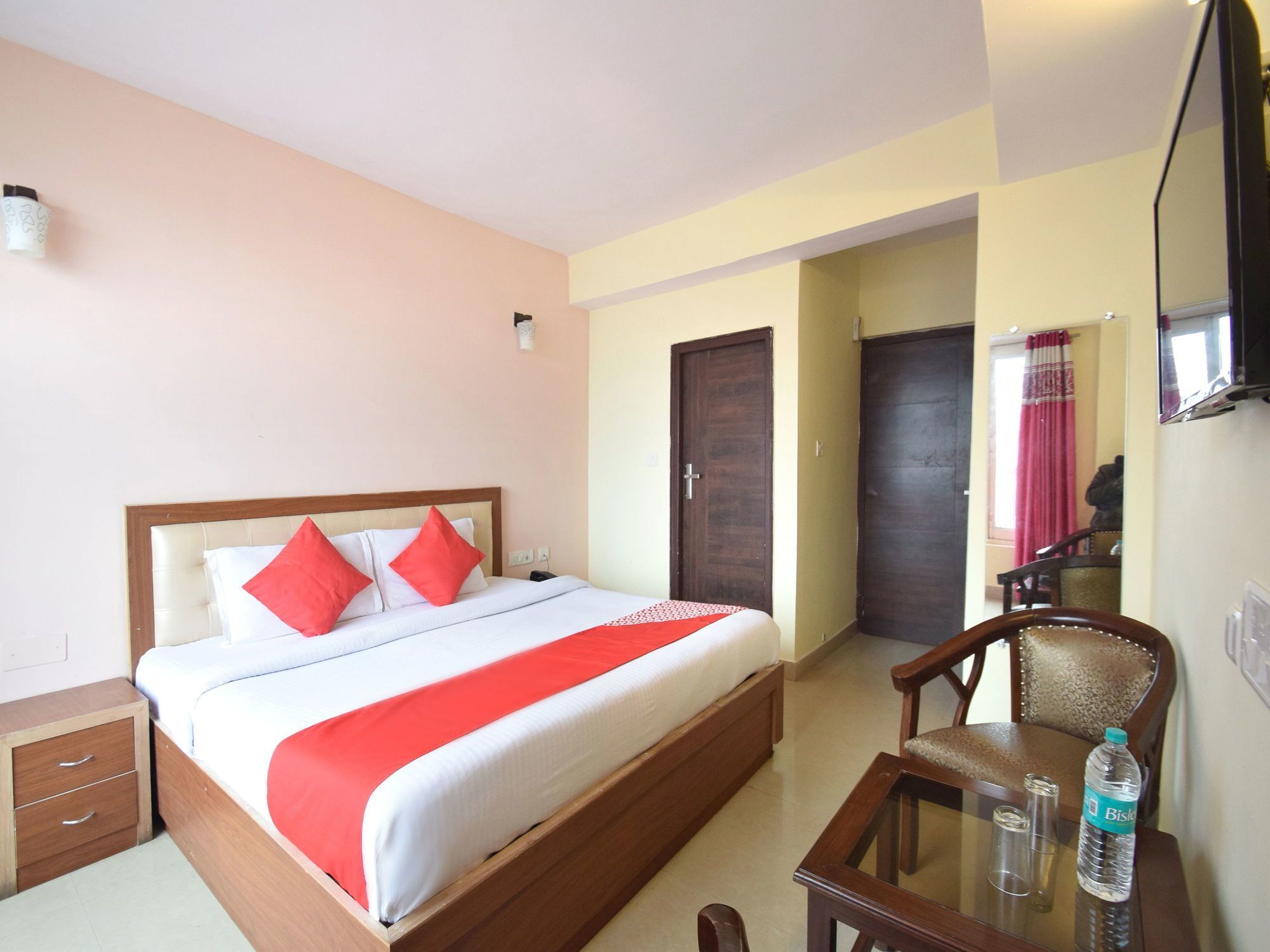 Oyo 8439 Hotel Howard Shimla Bagian luar foto