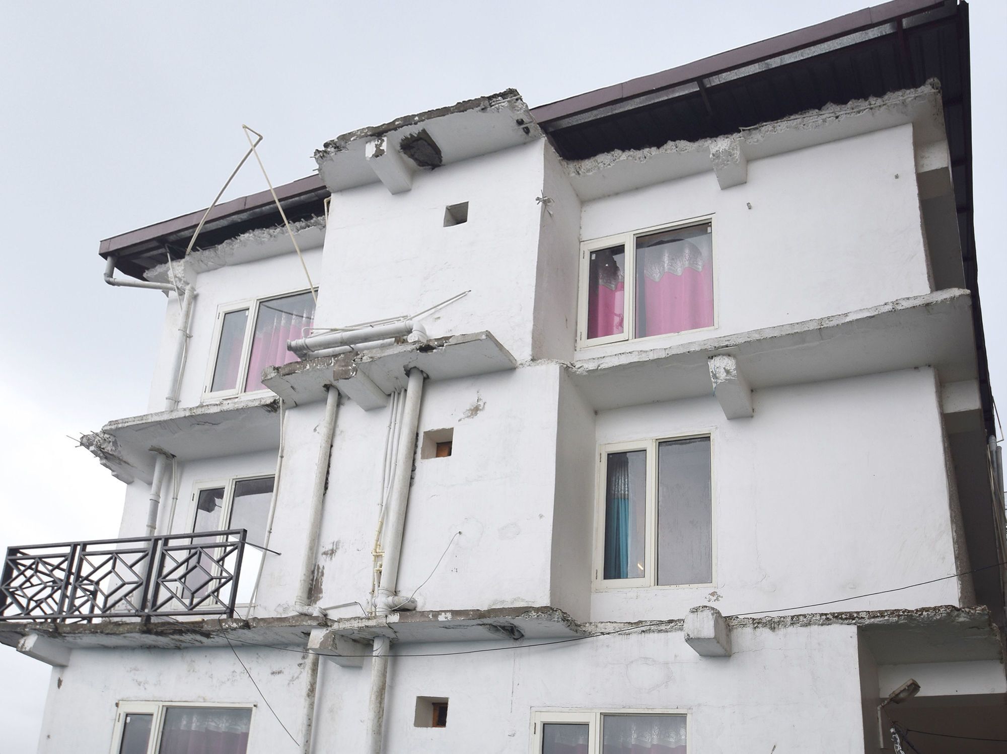Oyo 8439 Hotel Howard Shimla Bagian luar foto